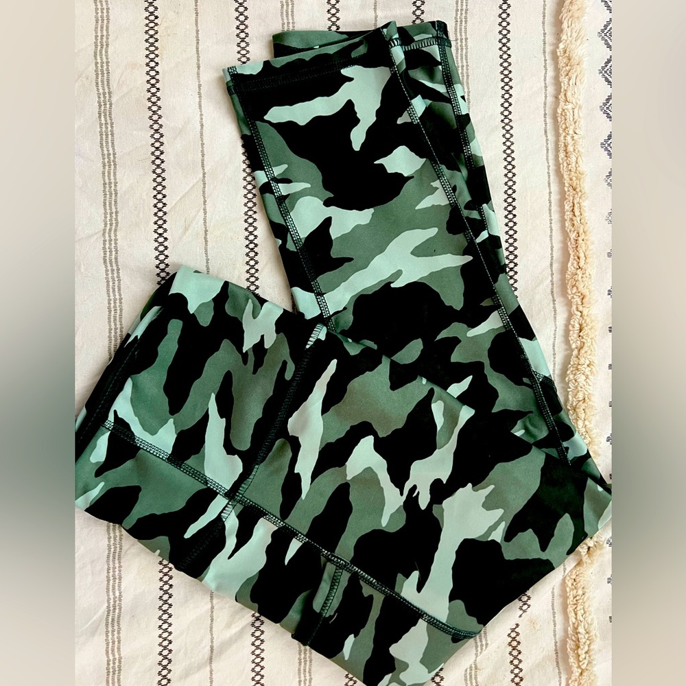 MARIKA CAMO leggings/ yoga pants